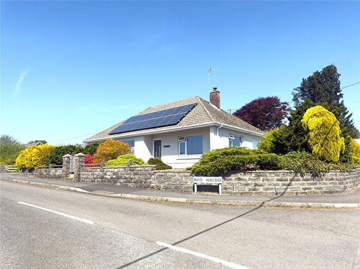 3 Bedroom Bungalow For Sale In Clynderwen, Pembrokeshire, SA66