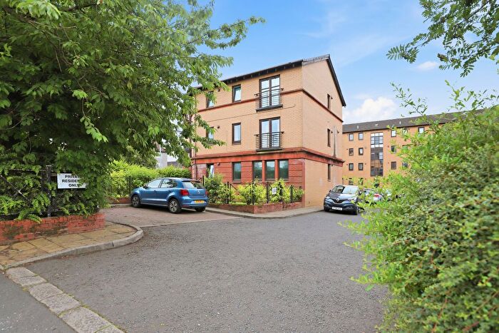 3 Bedroom Flat For Sale In Dyke Road, Glasgow, G14
