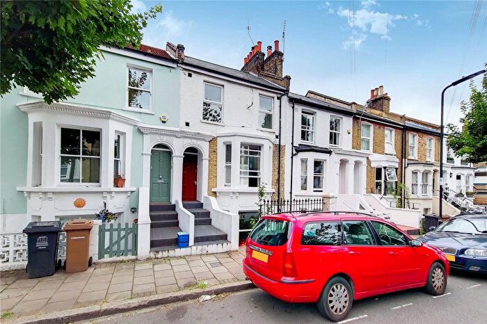 1 Bedroom Flat For Sale In Lockhurst Street, London, E5