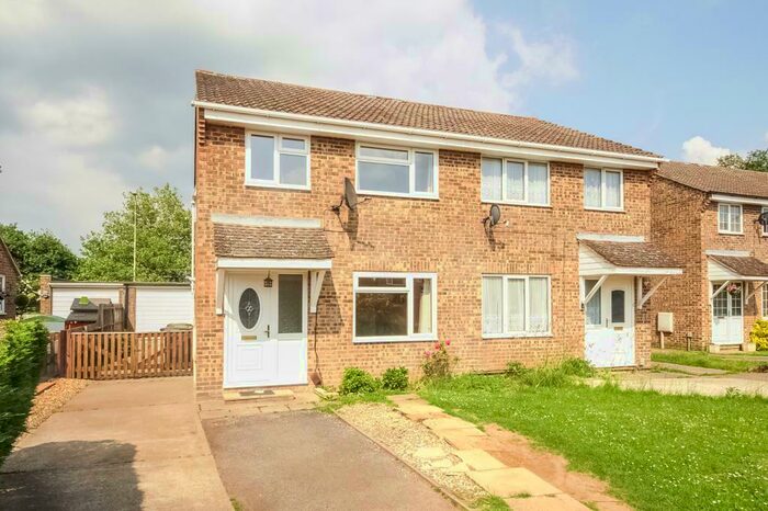 3 Bedroom Semi-Detached House To Rent In Abingdon, Oxfordshire, OX14