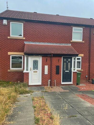 2 Bedroom Terraced House To Rent In Hawthorne Drive, Dunston, Gateshead, NE11