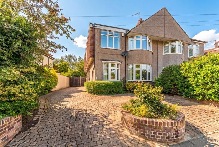 4 Bedroom Semi Detached House For Sale In Burnt Oak Lane, Sidcup, Kent, DA15