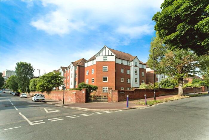 1 Bedroom Apartment For Sale In Colonel Stevens Court, The Meads, BN20