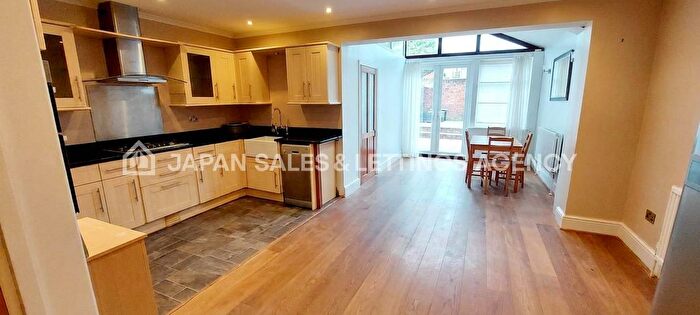 4 Bedroom Terraced House To Rent In Drayton Gardens, West Ealing, W13