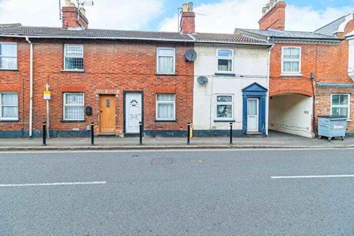2 Bedroom Terraced House For Sale In Hockliffe Street, Leighton Buzzard, Bedfordshire, LU7