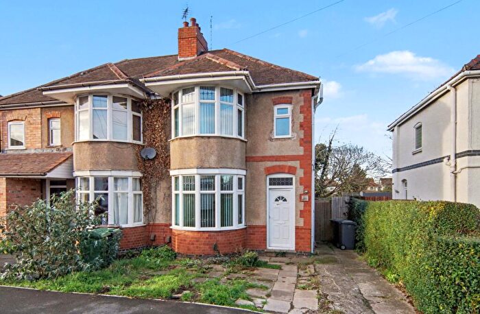 3 Bedroom Semi-Detached House For Sale In Ryde Avenue, Nuneaton, CV10