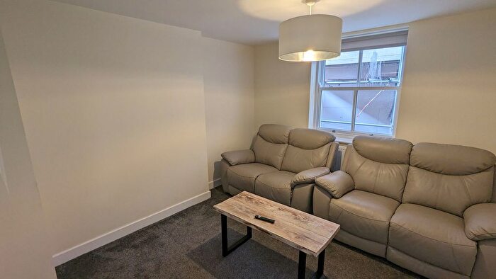 4 Bedroom Flat To Rent In Aughton Street, Heba House, L39