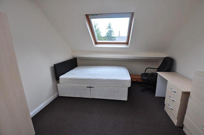 6 Bedroom Maisonette To Rent In Jesmond, Newcastle Upon Tyne, NE2