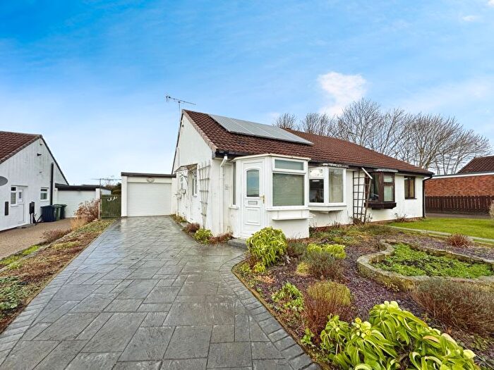 2 Bedroom Semi-Detached Bungalow For Sale In Moss Crescent, Ryton, NE40