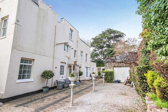2 Bedroom Flat For Sale In Middle Lincombe Road, Torquay, TQ1