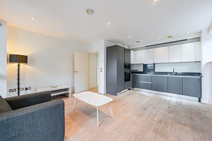 2 Bedroom Flat For Sale In Deptford Bridge, London, SE8