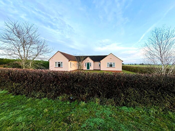 4 Bedroom Detached Bungalow For Sale In Toseland Road, Graveley, St. Neots, PE19