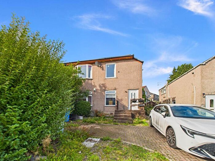 3 Bedroom Flat To Rent In Kingsbridge Drive, Rutherglen, G73