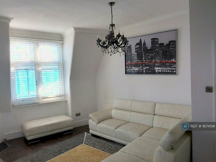 2 Bedroom Flat To Rent In Tottenham Lane, Crouch End, N8