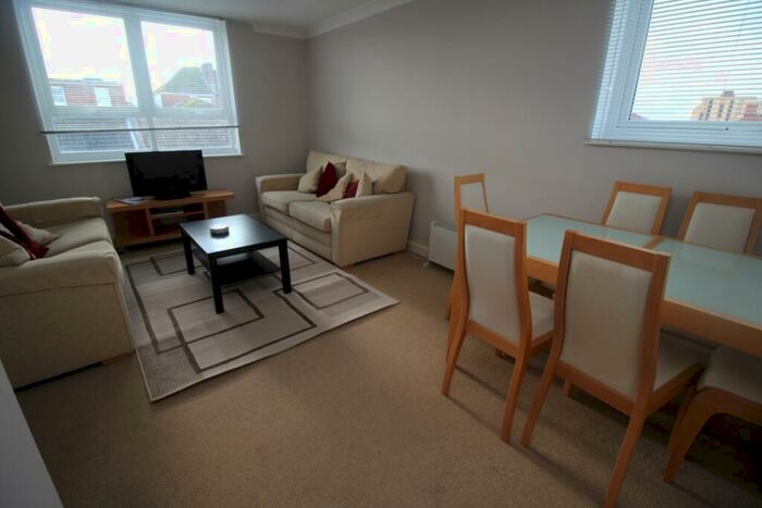 1 Bedroom Flat To Rent In Auckland Road East, Southsea, Hampshire, PO5