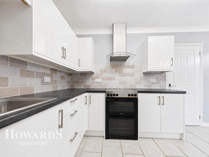 2 Bedroom End Of Terrace House For Sale In Walmer Road, Lowestoft, NR33