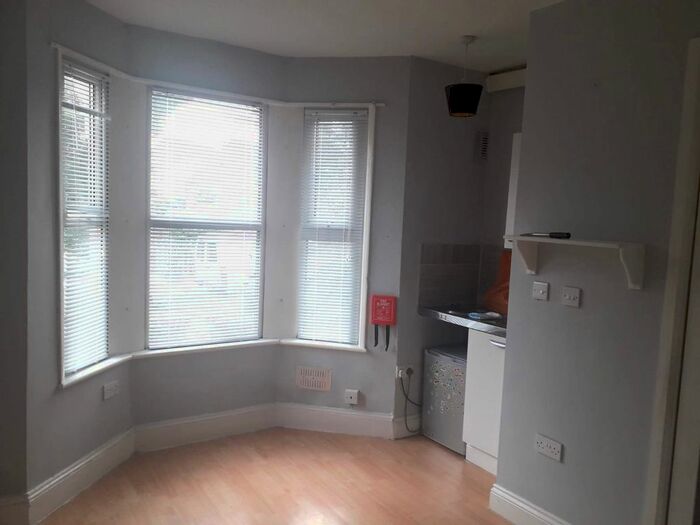Studio To Rent In Milton Road, Belvedere, DA17