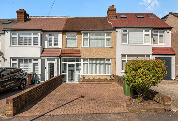 3 Bedroom Terraced House For Sale In Molesey Drive, Cheam, Sutton, SM3