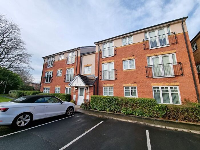 2 Bedroom Flat For Sale In Davenham Court, Liverpool, L15
