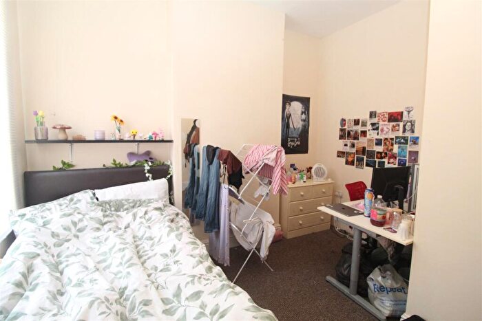 1 Bedroom Private Hall To Rent In Ruthin Gardens, Cardiff, CF24
