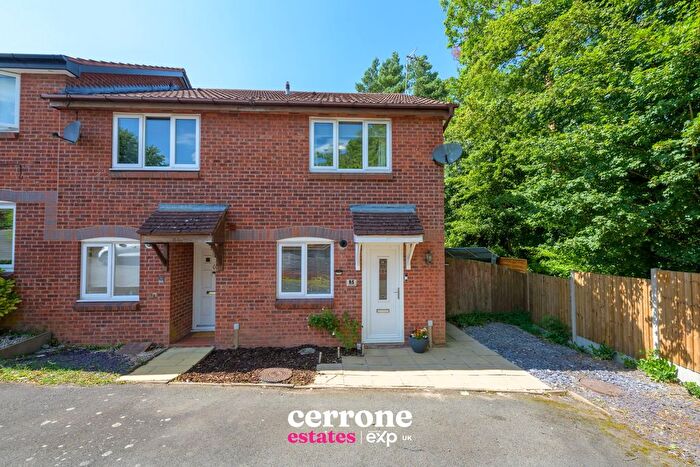2 Bedroom End Of Terrace House For Sale In Plymouth Close, Redditch, B97