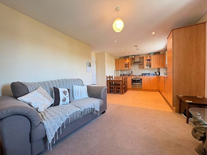 2 Bedroom Terraced House To Rent In Ffordd James Mcghan, Cardiff Bay, CF11
