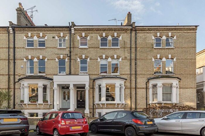 2 Bedroom Flat To Rent In Edith Road, Barons Court, W14