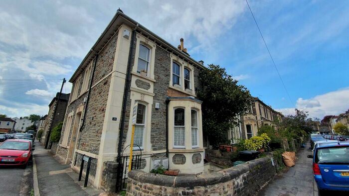 2 Bedroom Flat To Rent In Cowper Road, Redland, Bristol, BS6