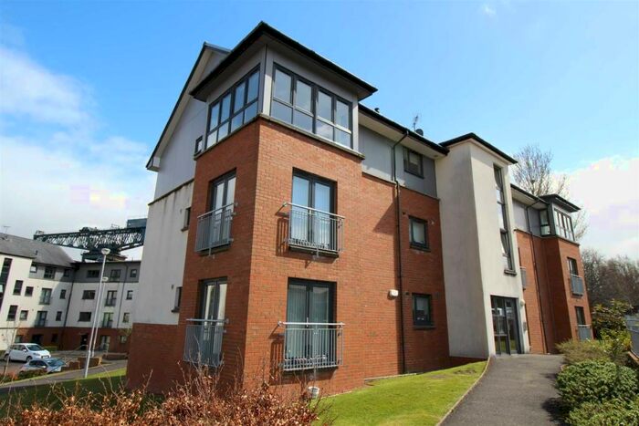 2 Bedroom Flat To Rent In Kincaid Court, Greenock, PA15