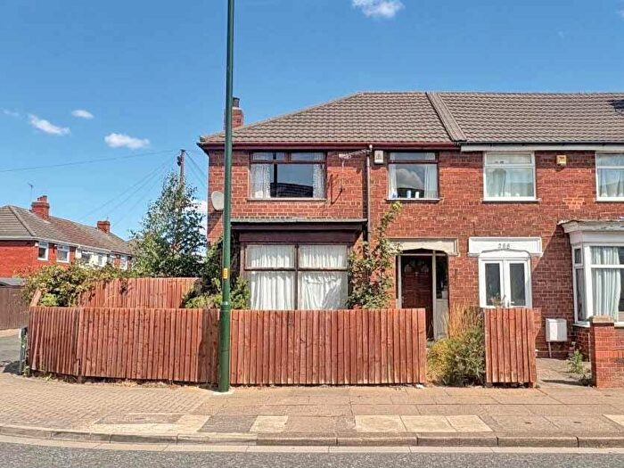 3 Bedroom End Of Terrace House For Sale In Cromwell Road, Grimsby, DN31