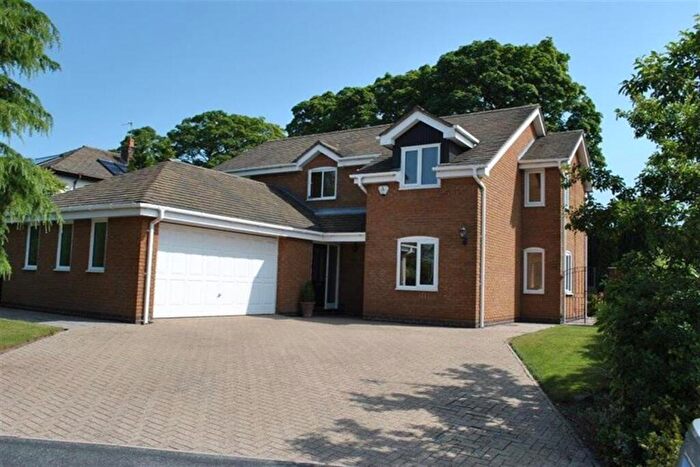 4 Bedroom Detached House To Rent In Prestwick Close, Macclesfield, SK10
