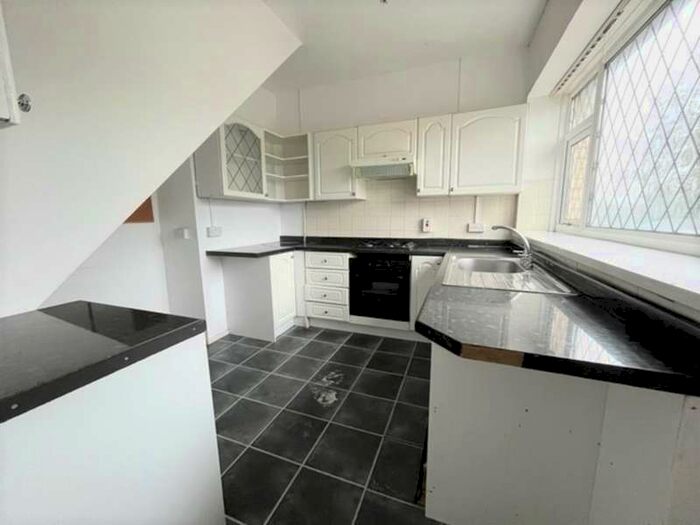 2 Bedroom Semi-Detached House To Rent In Commercial Road, Machen, Caerphilly, CF83