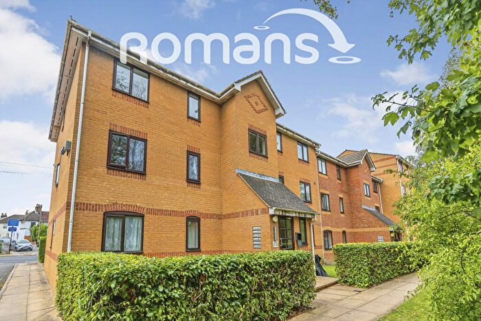 2 Bedroom Flat To Rent In Ascot Court, Aldershot, GU11