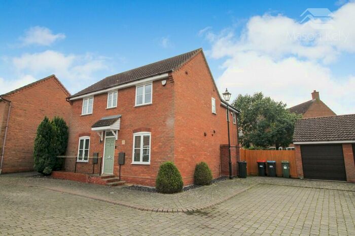 4 Bedroom Detached House To Rent In Savage Croft, Milton Keynes, Buckinghamshire, MK10