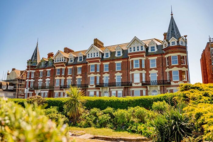 2 Bedroom Flat For Sale In Runton Road, Cromer, NR27