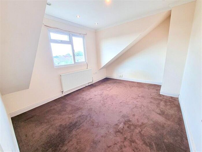 1 Bedroom Flat To Rent In Hainault Road, Leytonstone, E11