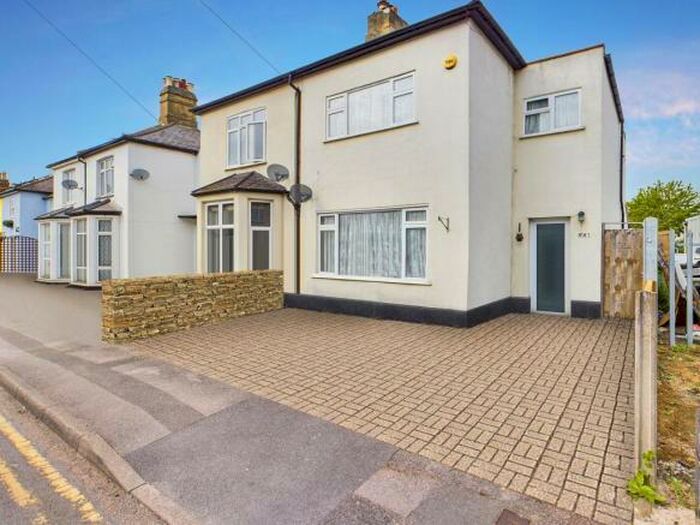 3 Bedroom Semi-Detached House To Rent In Addlestone, KT15