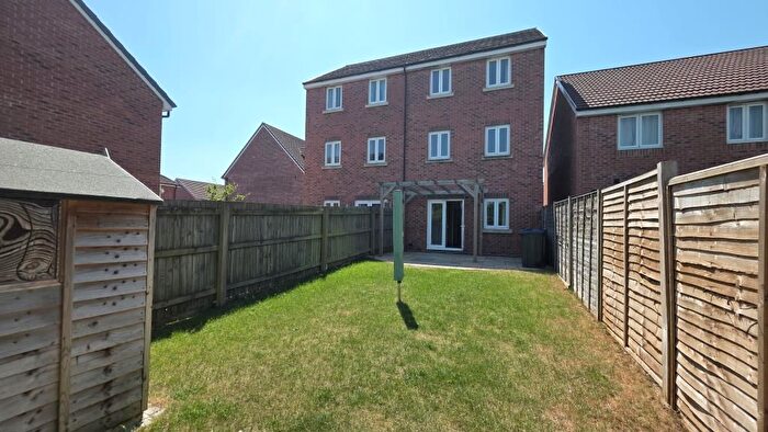 4 Bedroom Town House To Rent In Cricketers Close, Royal Wootton Bassett, SN4