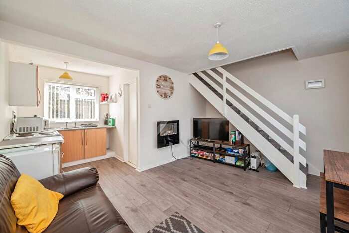 2 Bedroom Park Home For Sale In Newport Road, Hemsby, Great Yarmouth, NR29