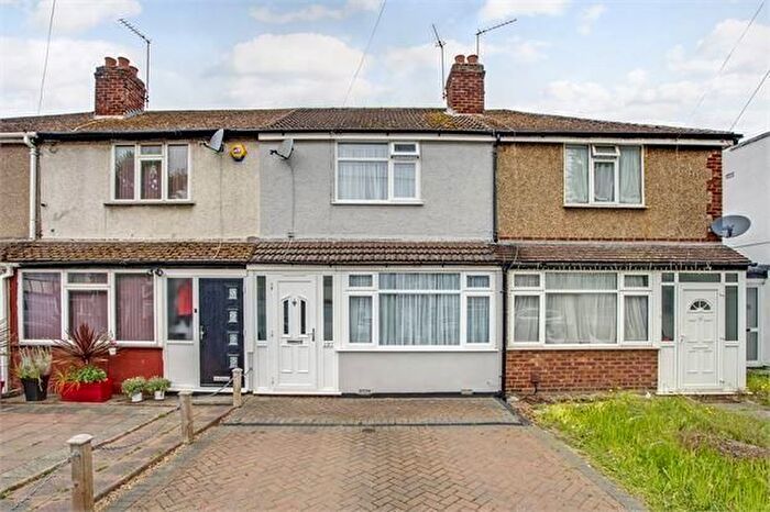 2 Bedroom Terraced House For Sale In Lansbury Drive, Hayes, UB4