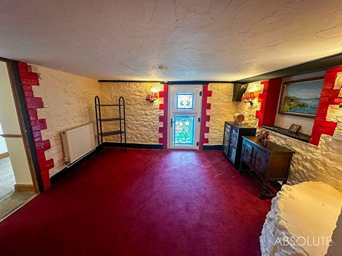 2 Bedroom Flat For Sale In Conway Road, Paignton, TQ4