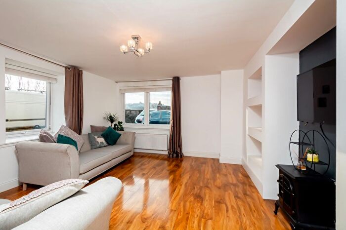 3 Bedroom Flat For Sale In Langlands Road, Hawick, TD9