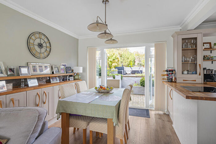 3 Bedroom End Of Terrace House For Sale In Brambletyne Avenue, Saltdean Brighton, East Sussex, BN2
