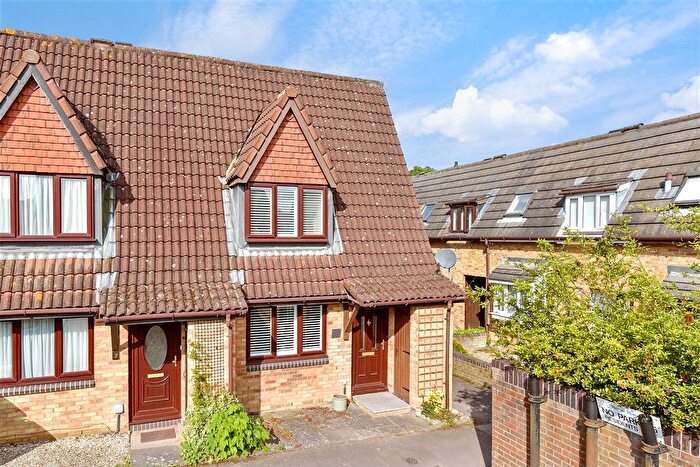 2 Bedroom End Of Terrace House For Sale In Betony Close, Shirley Oaks Village, Surrey, CR0