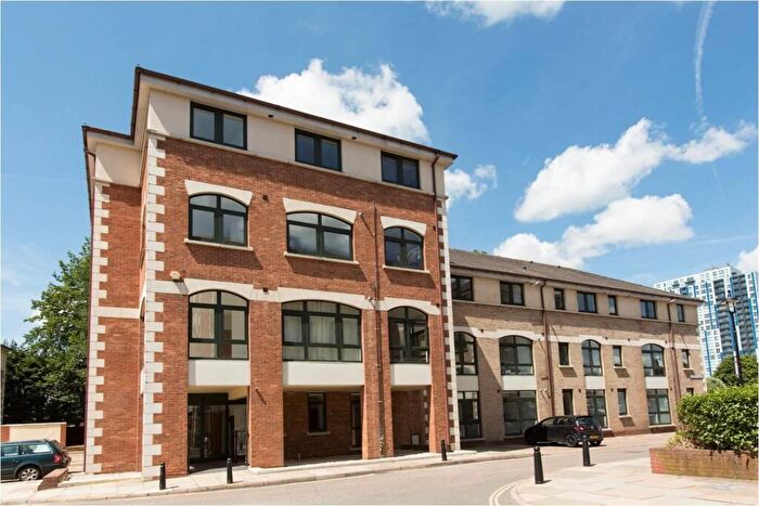 1 Bedroom Flat To Rent In Corner Hall, Hemel Hempstead, HP3