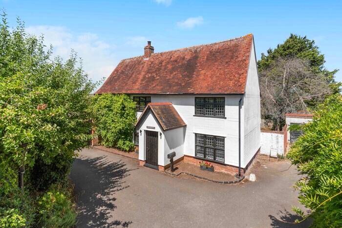4 Bedroom Cottage For Sale In Church Lane, Ongar, CM5