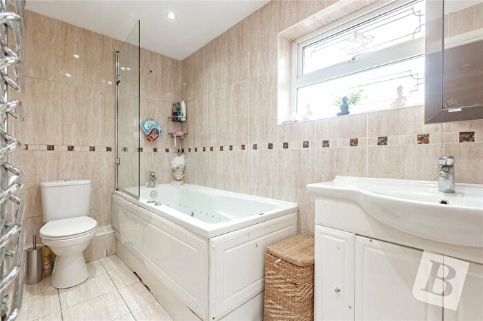 4 Bedroom Detached House For Sale In Tyle Green, Emerson Park, RM11