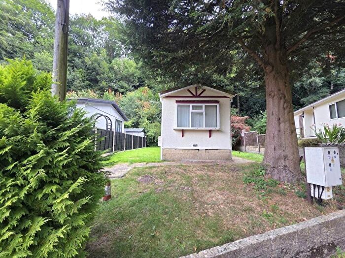 2 Bedroom Property For Sale In Punchbowl Park, Buxton, Derbyshire, SK17