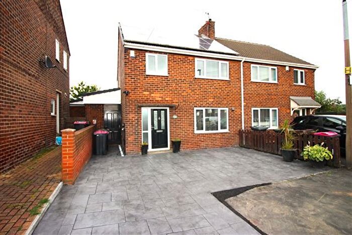 3 Bedroom Semi-Detached House To Rent In Deer Park Road, Thrybergh, Rotherham, Rotherham, S65