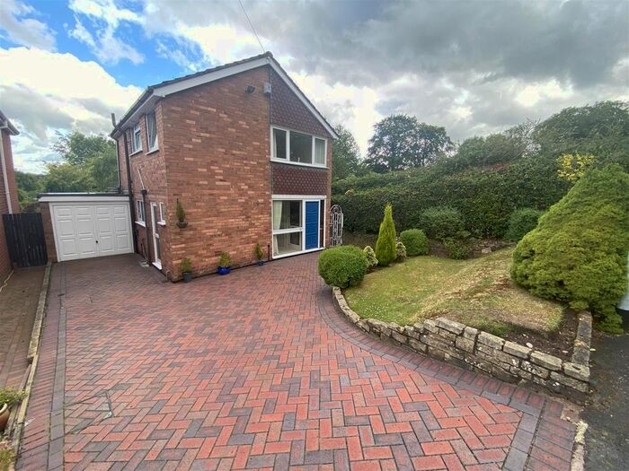 3 Bedroom Detached House For Sale In Copeland Avenue, Tittensor, Stoke-On-Trent, ST12